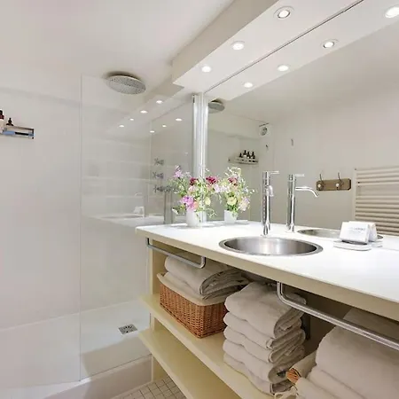 Penthouse Marais Terrasse Apartment *